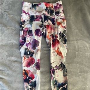 Beautiful Spring floral Athleta leggings